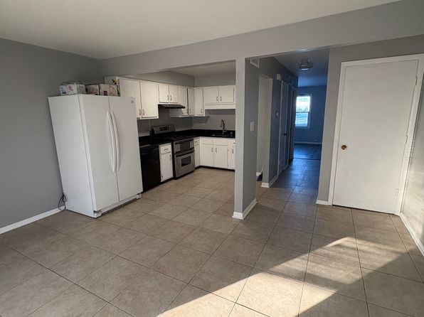 1529 Sheffield Ave #1529