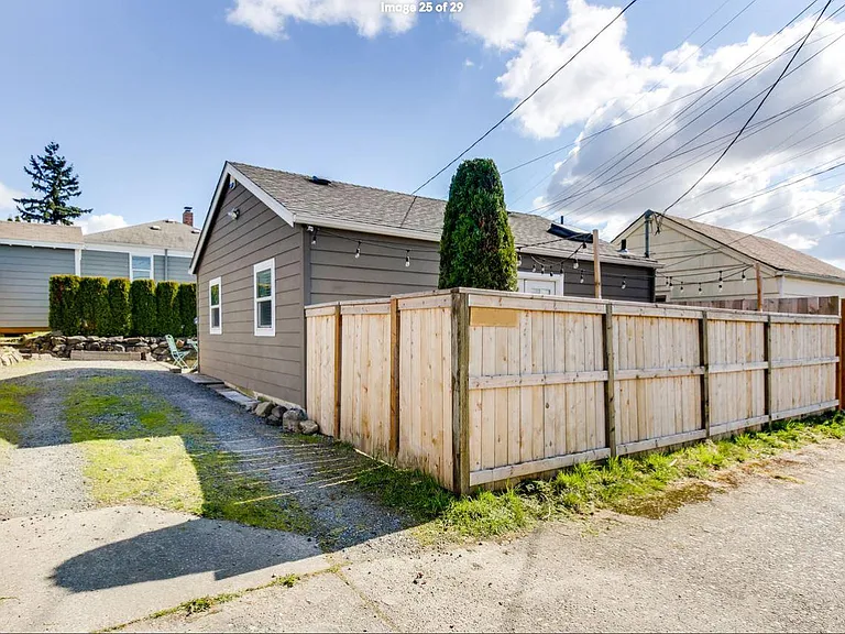 4531 13th Ave S #C — Photo 24