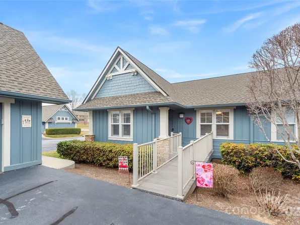 3301 Blue Goose Ct, Hendersonville, NC 28792