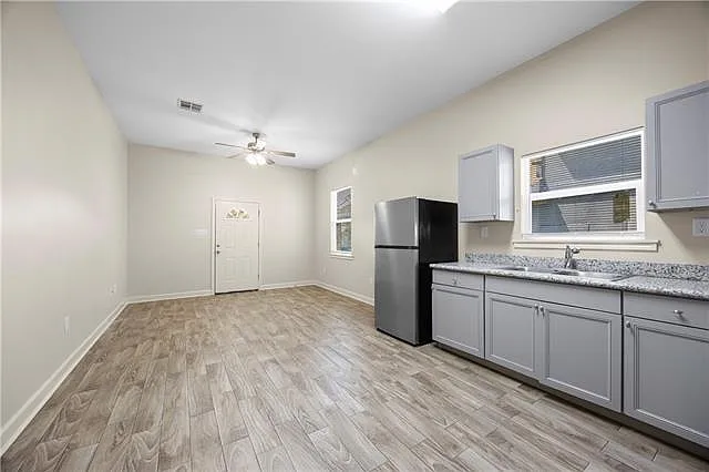 2223 New Orleans St — Photo 6