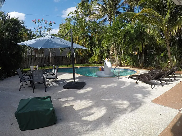 1007 SW 18th St — Photo 21