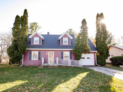 N55W37033 Harvard STREET, Oconomowoc, WI, 53066