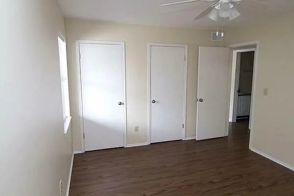 Christine Court — Photo 2