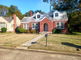 870 S Main St, Grenada, MS 38901