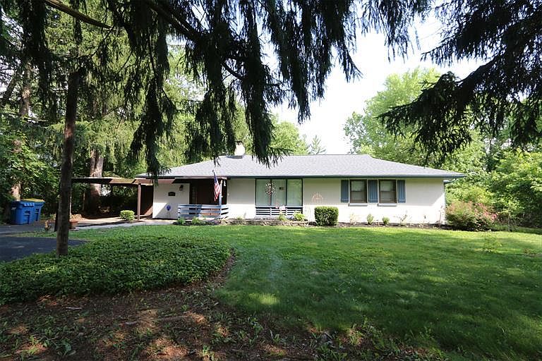 1st image of 453 Moorewood Cir