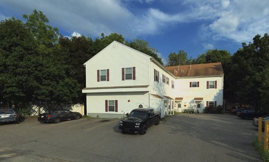 1st image of 31 Ashland St APT 3