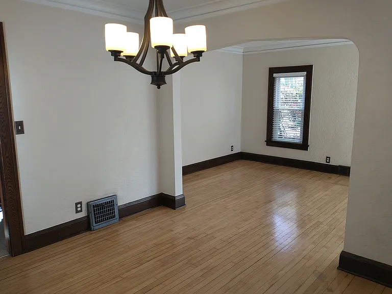 1315 29th Ave NE #1 — Photo 10