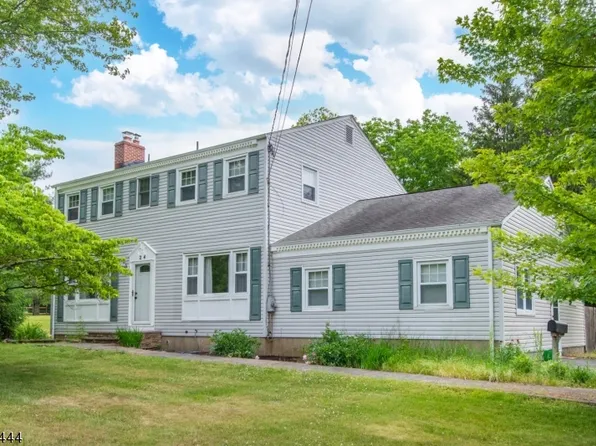 24 Gunther St, Mendham Boro, NJ 07945