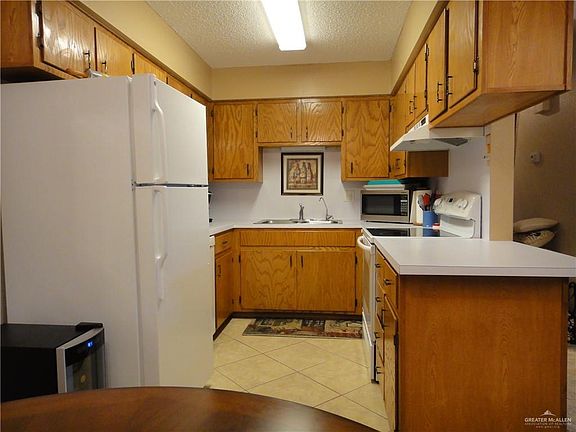 4th image of 807 E 21st St APT 26