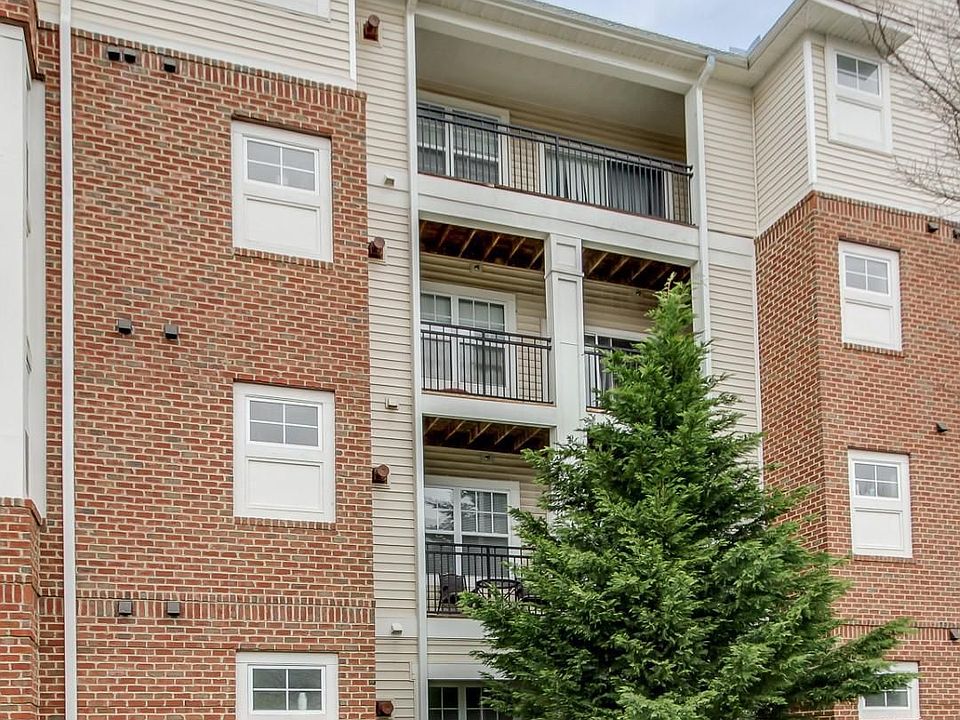 1st image of 12941 Centre Park Cir APT 222