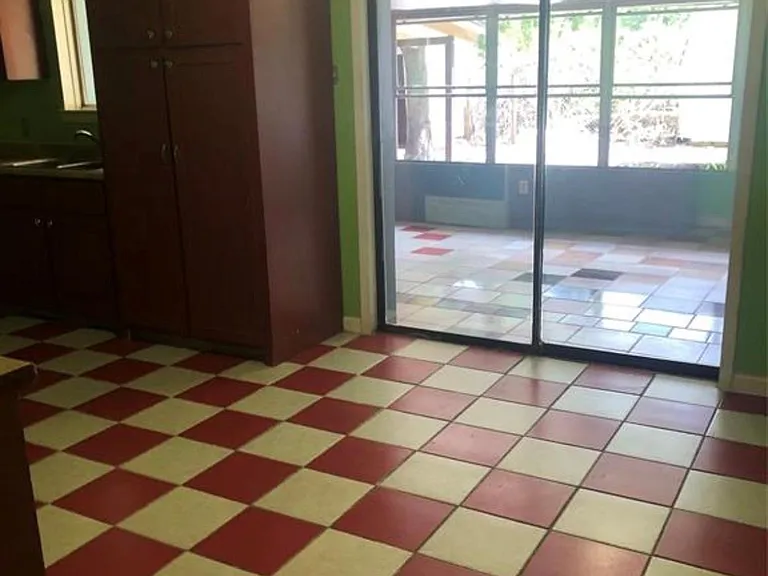 9314 Valley Stream St — Photo 3