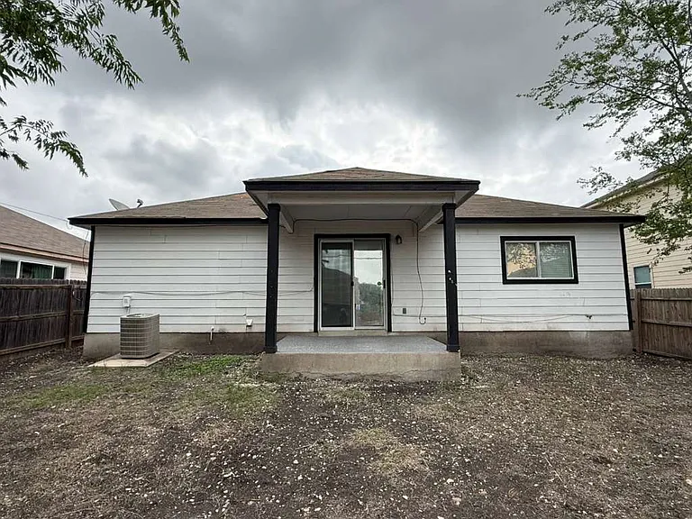 4411 Mystic Sunrise Dr — Photo 13