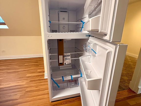 4th image of 2926 N 75th Ave APT 2