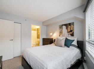 55 Alexander St #305, Vancouver, BC V6A 1B2