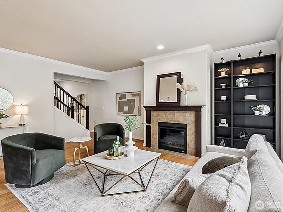 4th image of 11902 59th Avenue E
