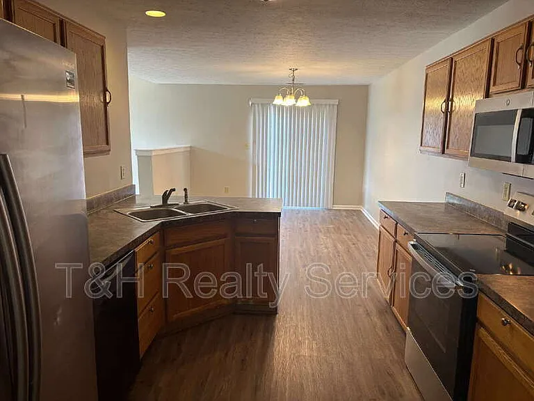 6682 Dunsdin Dr — Photo 12