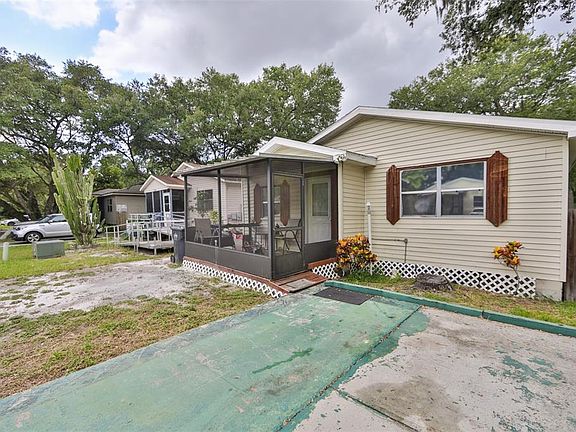 2nd image of 3118 Gordon Ct