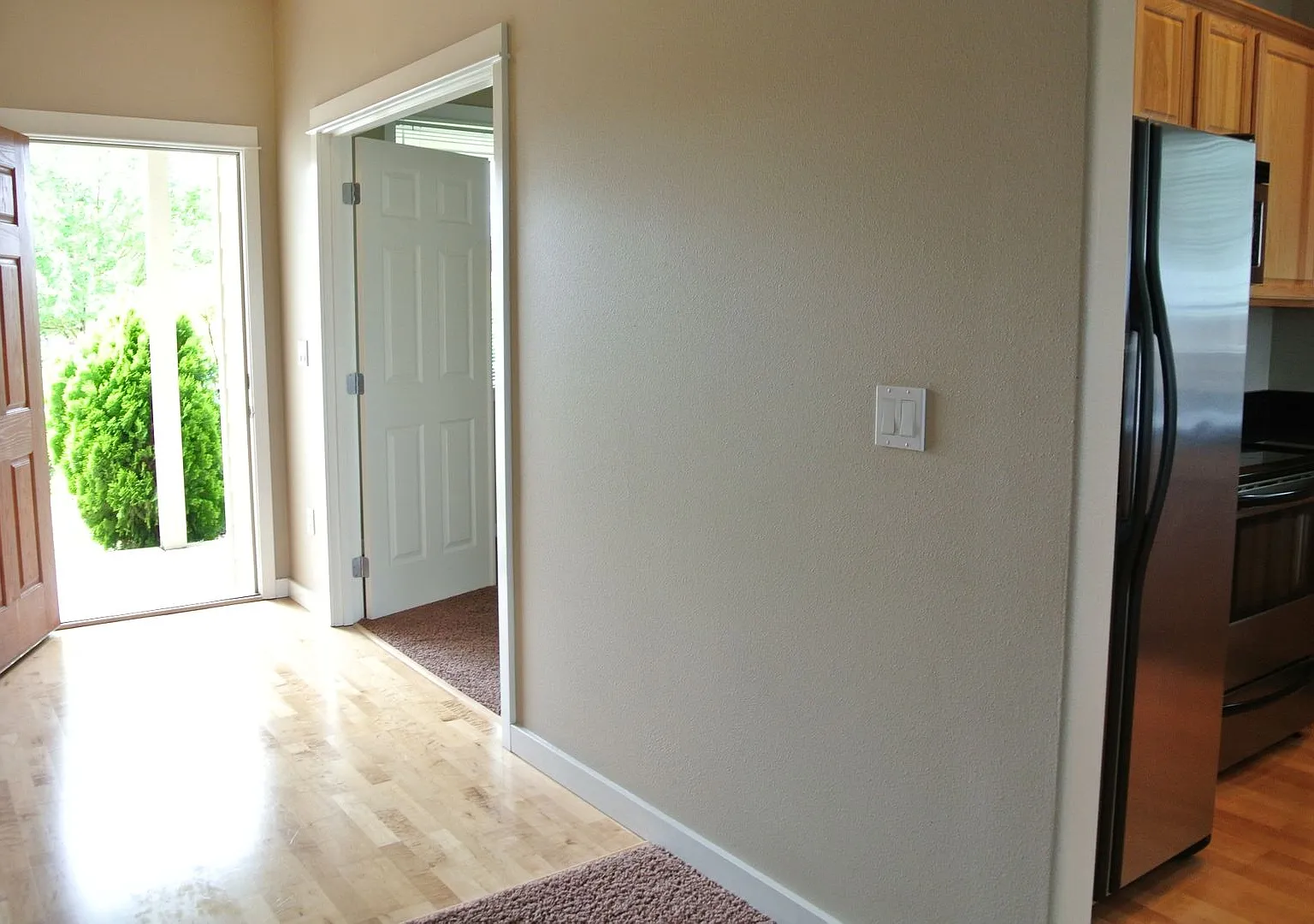 Spacious Single level Home in NE Albany — Photo 4