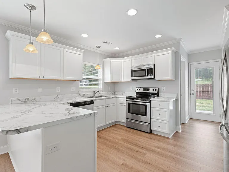 615 Old Rutherford Rd — Photo 10