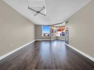 75 Riverside Dr W #1210, Windsor, ON N9A7C4