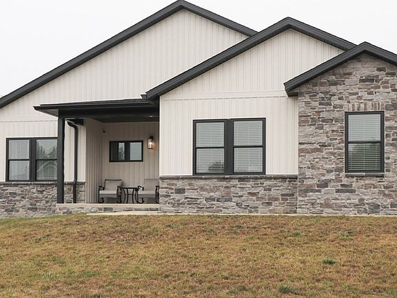 3rd image of 3660 Zimmerman Ln