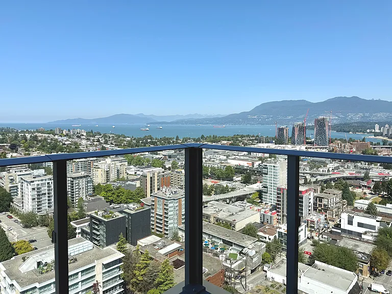 2488 Granville St — Photo 41