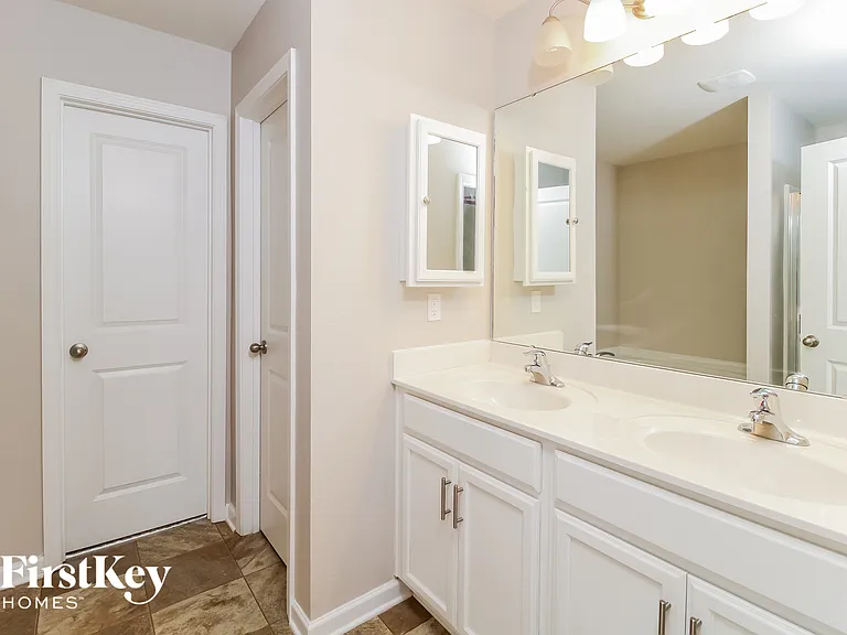 1754 Waverley Oak Dr — Photo 9