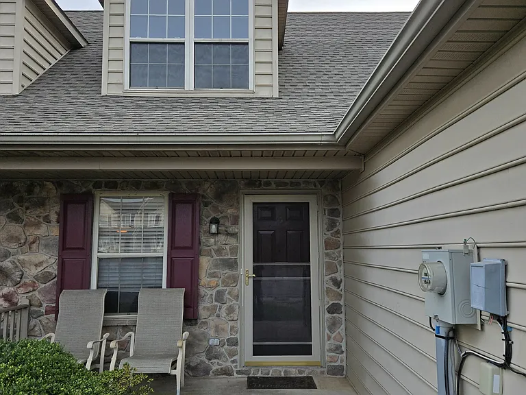 55 Stonecrop Ln — Photo 2