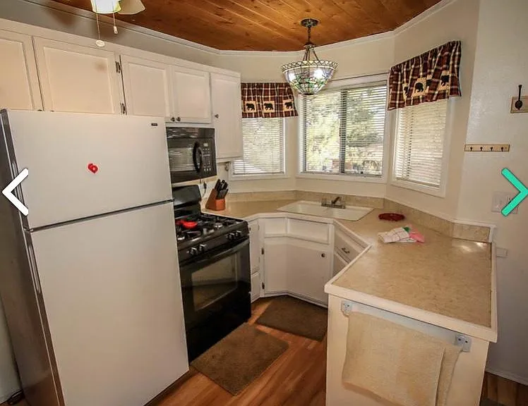 858 Imperial Ave — Photo 5