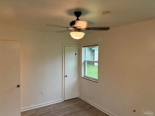 107 Holmes Dr #C, Pensacola, FL 32507