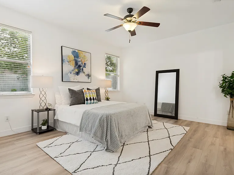 138 Lipan St — Photo 13