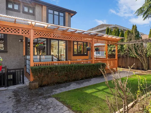 1041 W 58th Ave, Vancouver, BC V6P 1V9