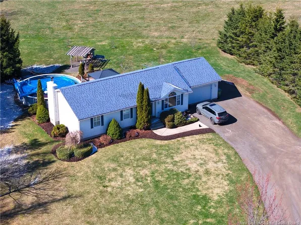 2922 Fredericton Rd, Salisbury, NB E4J 2G1