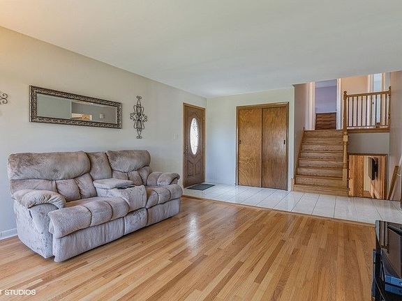 3rd image of 1474 Phoenix Dr