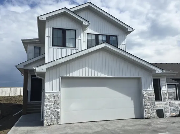 8705 96a Ave, Morinville, AB T8R 2N9