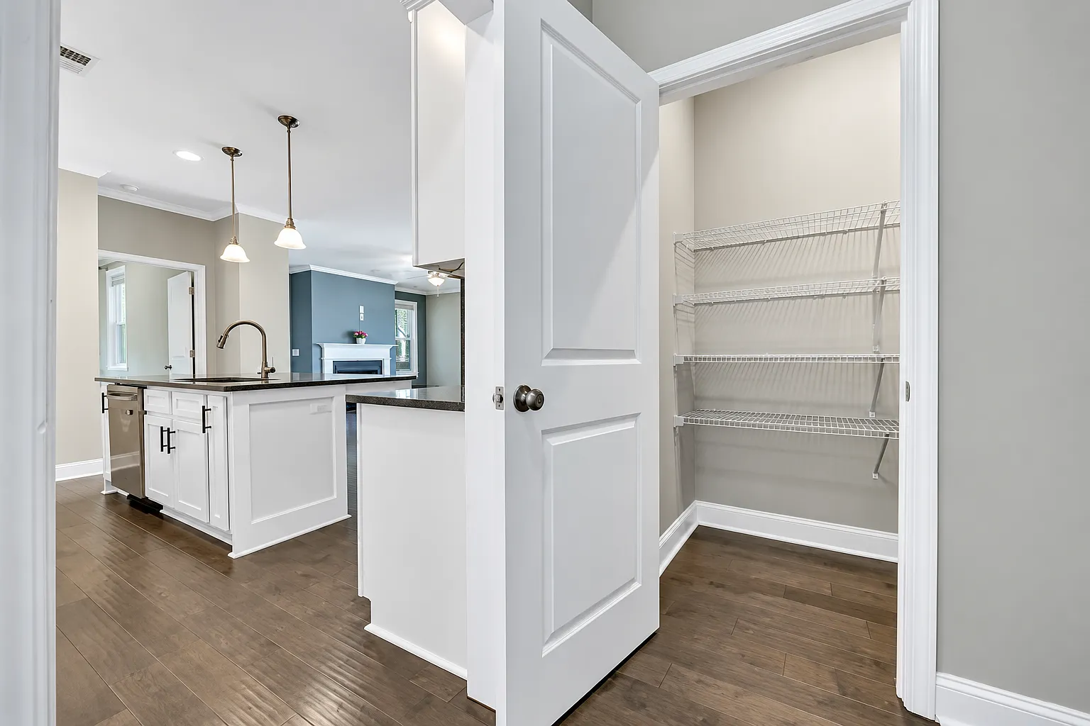 4 bed, 3012 sqft, $2,795 — Photo 3