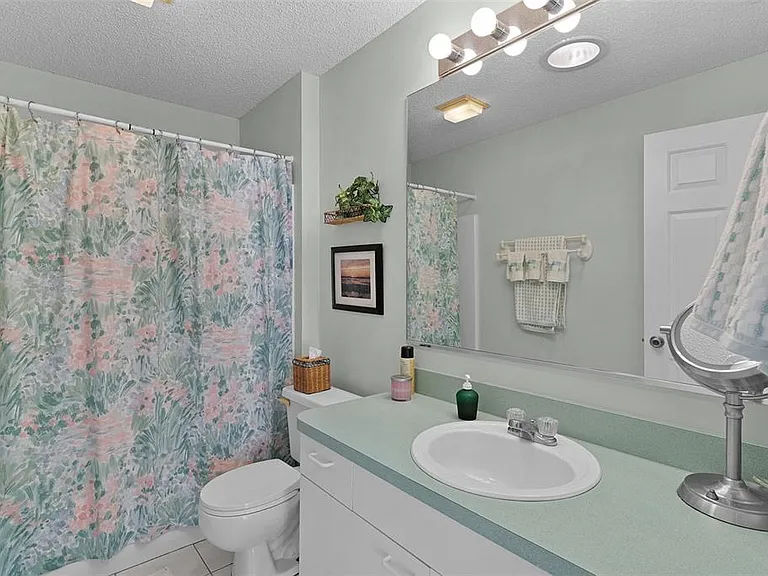 1330 Lajolla Cir — Photo 10