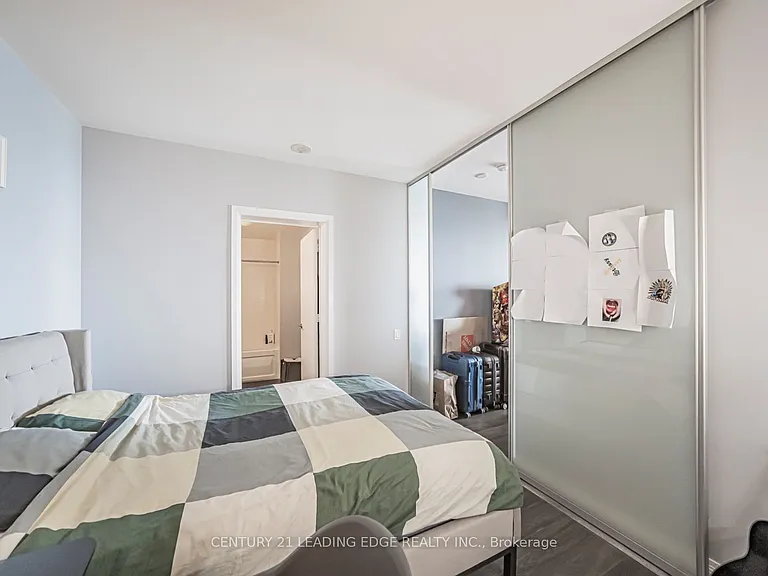 2191 Yonge St #5104 — Photo 31