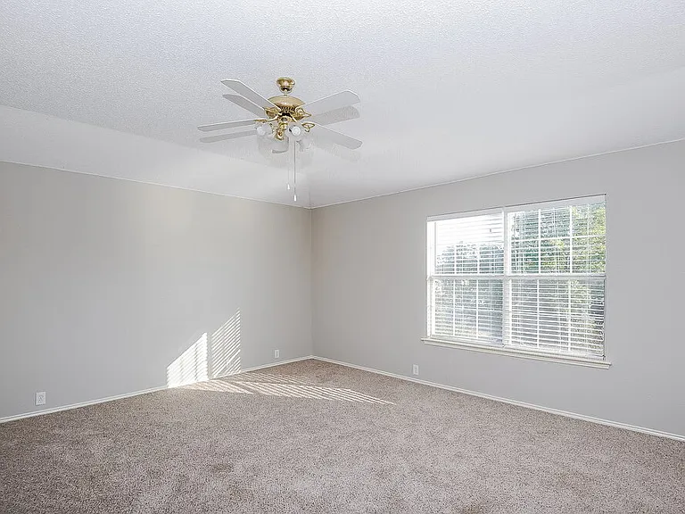 8300 Orleans Ln — Photo 8