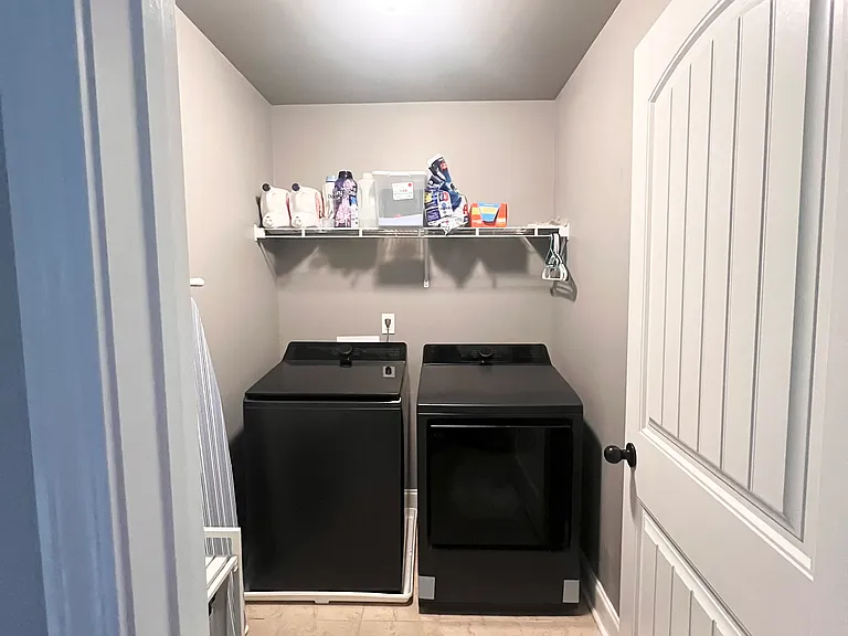 230 Misty Valley Ln — Photo 34