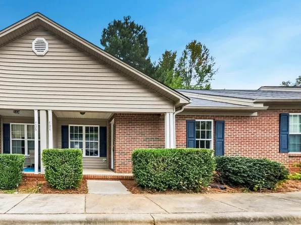 404 McKinley Ct, Mebane, NC 27302