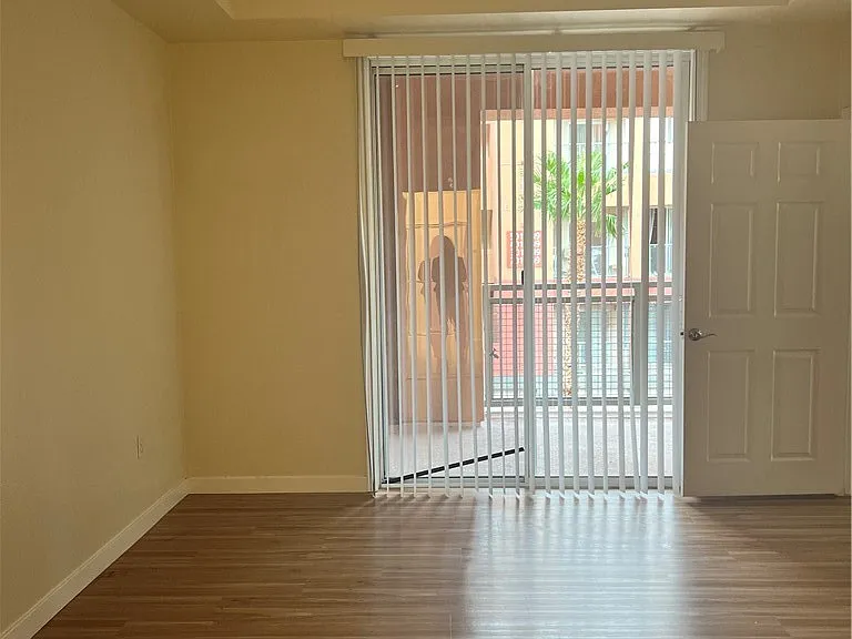 19 E Agate Ave #303 — Photo 3