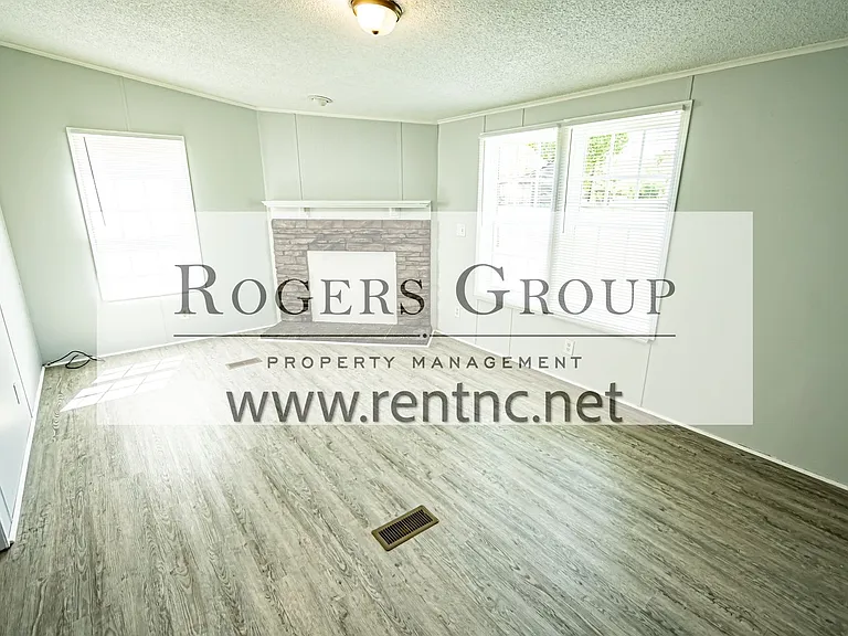 689 Blue Wing Rd — Photo 3