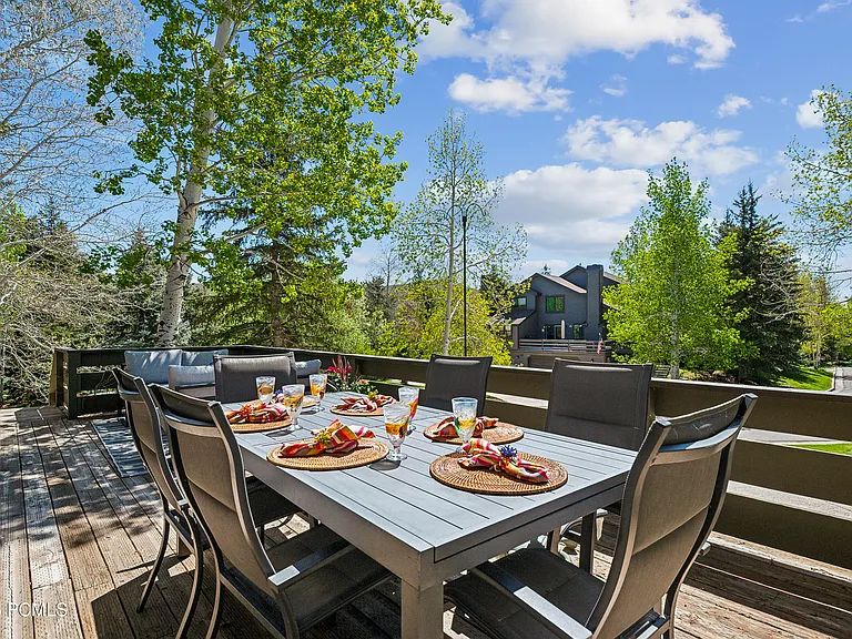 3061 Fawn Dr — Photo 13