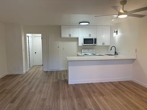 Topanga Apartments Photo 1 Topanga Apartments Photo 1