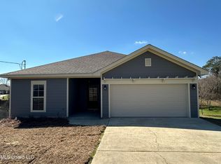 15 Mercer Dr, Petal, MS 39465