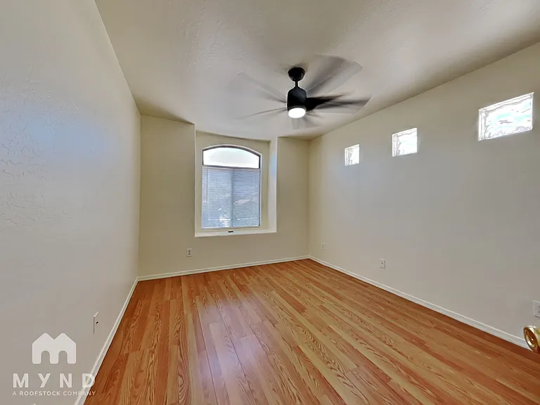 10524 W Almeria Rd — Photo 22