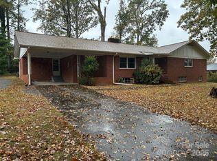 213 Forest Hill Dr, Forest City, NC 28043