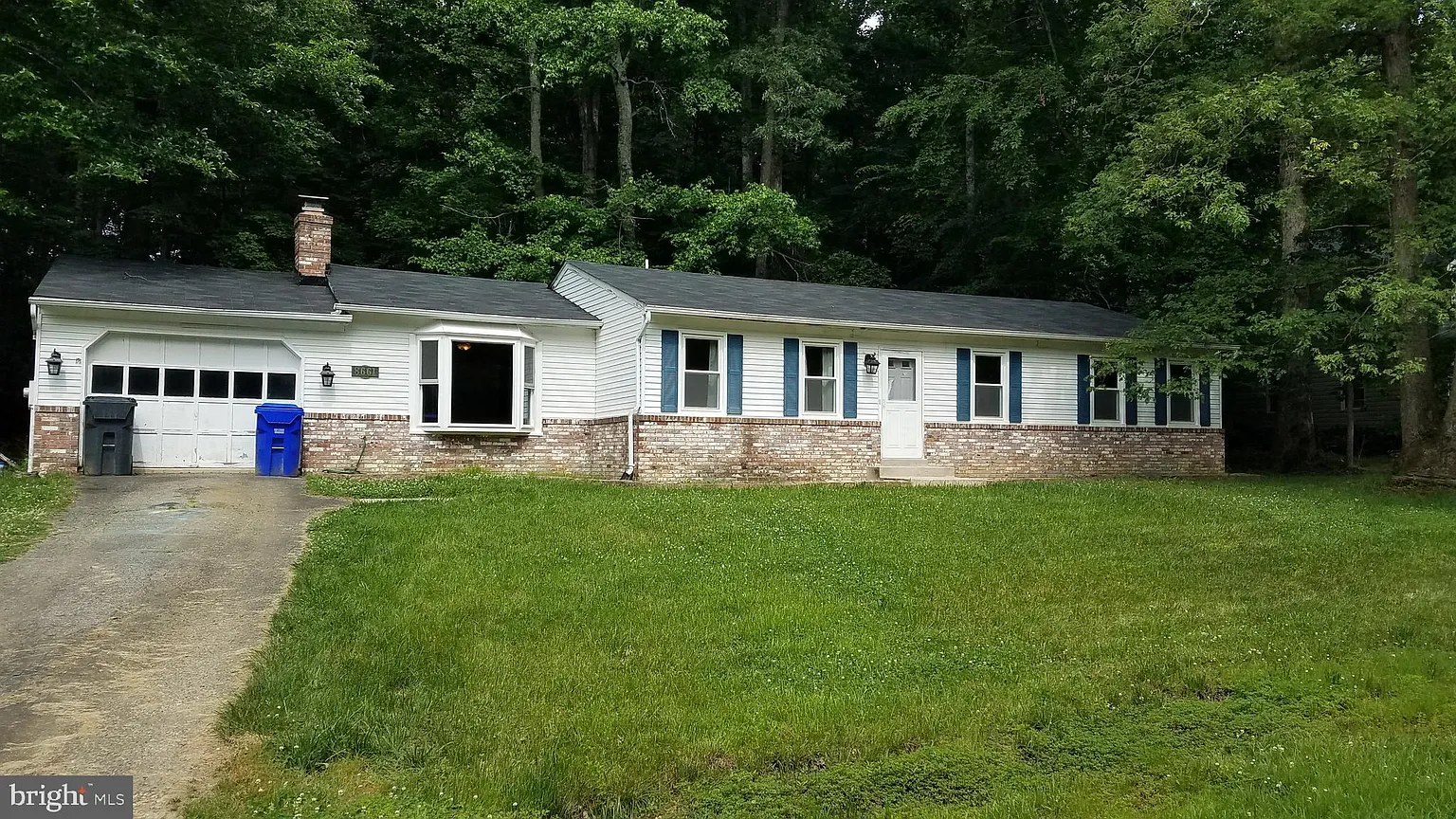 8661 Valley Dr photo 1