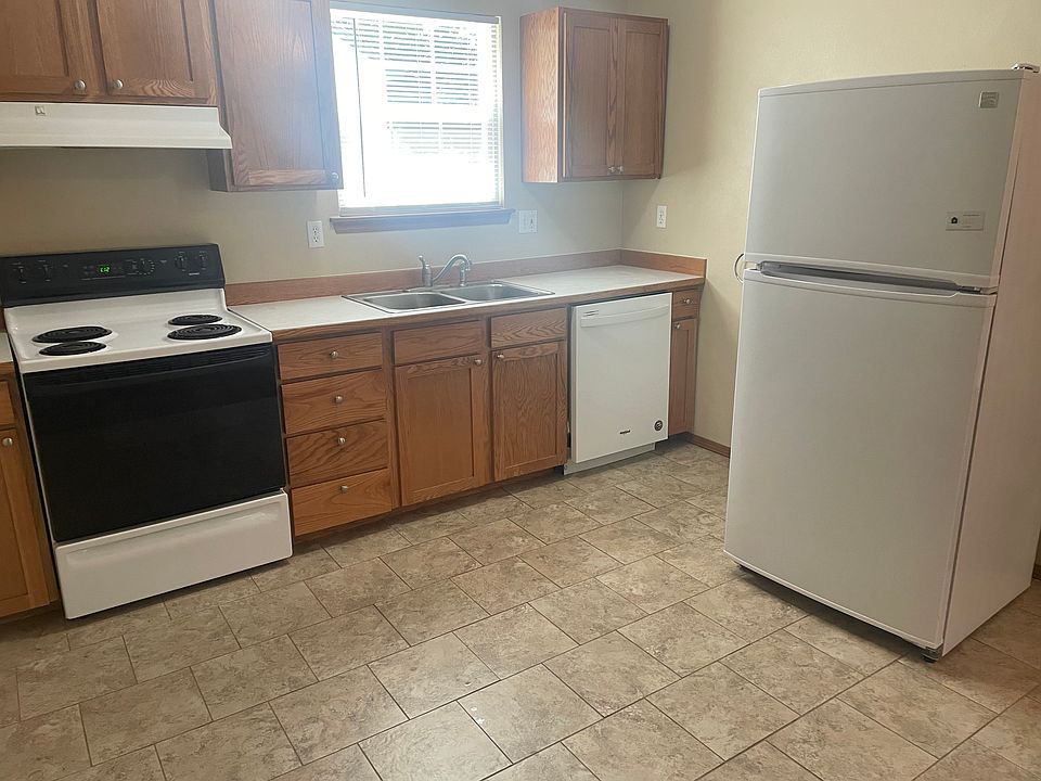 1st image of 604 N Pine St #1